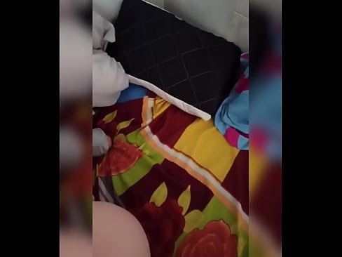 ❤️ Wandinogara naye anogara ega kumba nekuti murume wake anoenda kuzororo ini ndinotora mukana wekusvira nekuzadza mbongoro yake nemukaka. Hard porn ❌️❤